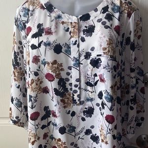 NYDJ brand top, floral